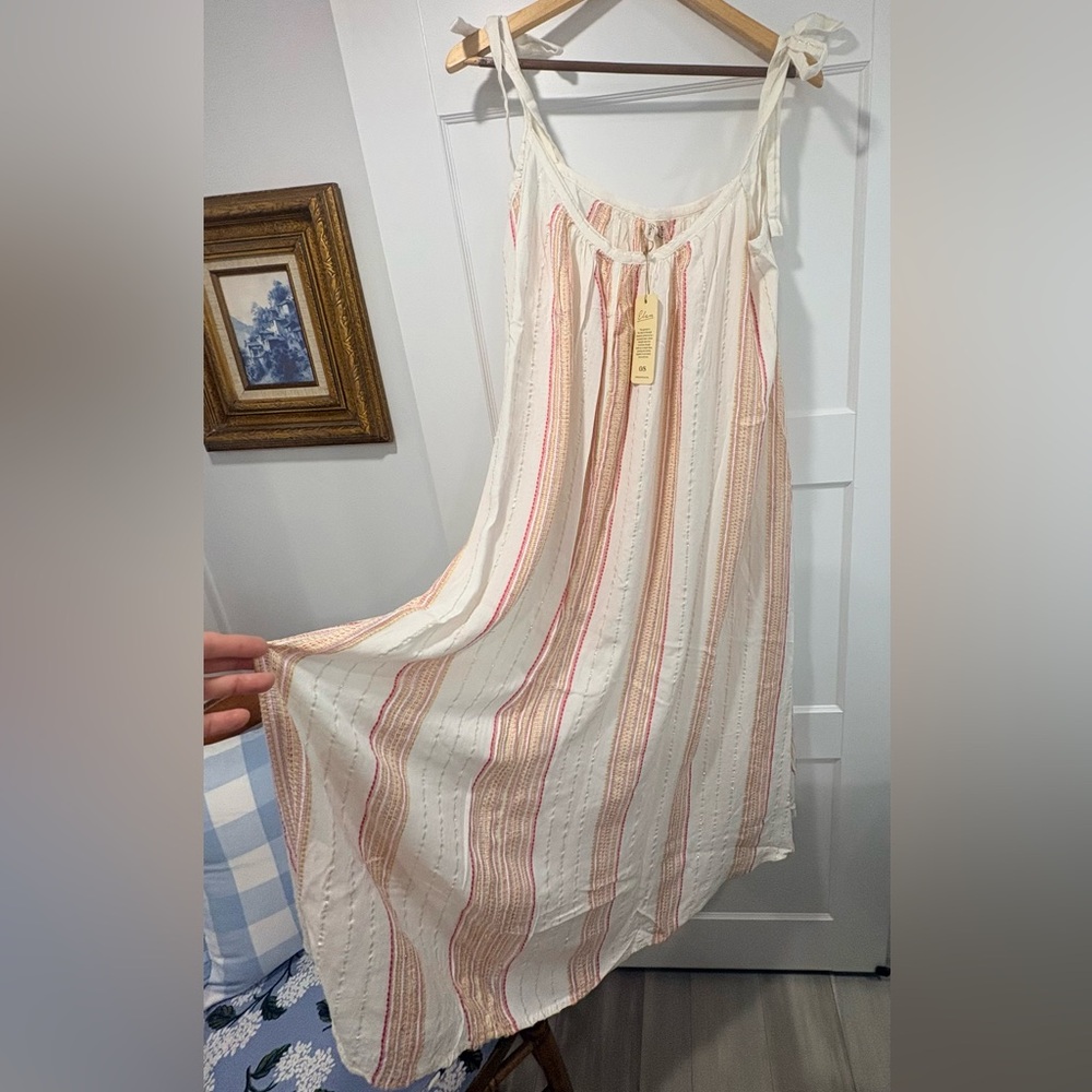 NWT Elan Cream & Rose-Stripe Maxi Dress w/Tie Shoulder Straps & Side Pockets